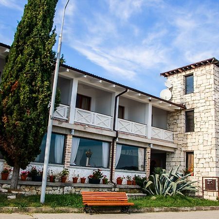 Dem Hotel Sukhumi Exteriör bild